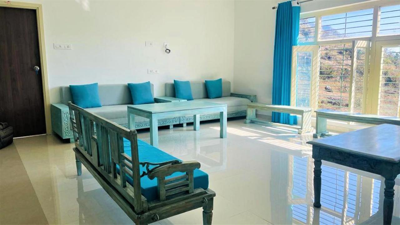 Shikhar Bunglow - A Stunning Valley View Bungalow In Mount Abu Bed and Breakfast Esterno foto