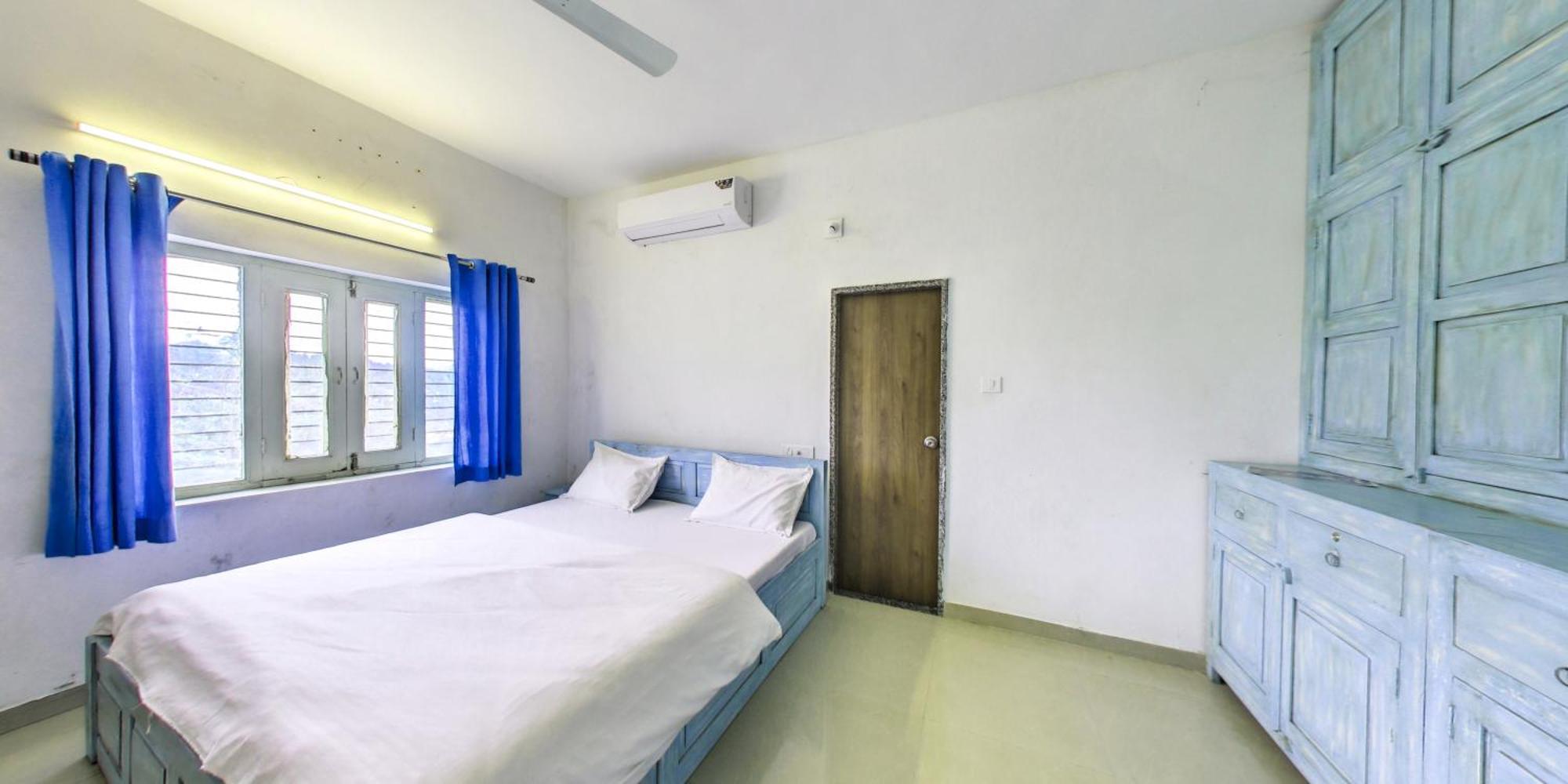 Shikhar Bunglow - A Stunning Valley View Bungalow In Mount Abu Bed and Breakfast Esterno foto